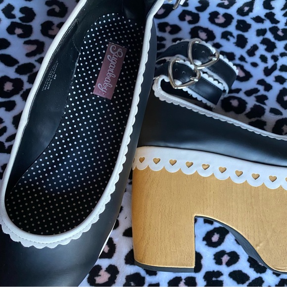 Sugarbaby Mary Jane Chunky Platforms vegan leather with heart shaped buckles! - Picture 6 of 9